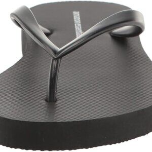 Amazon Essentials Women's Flip Flops Black Size 5